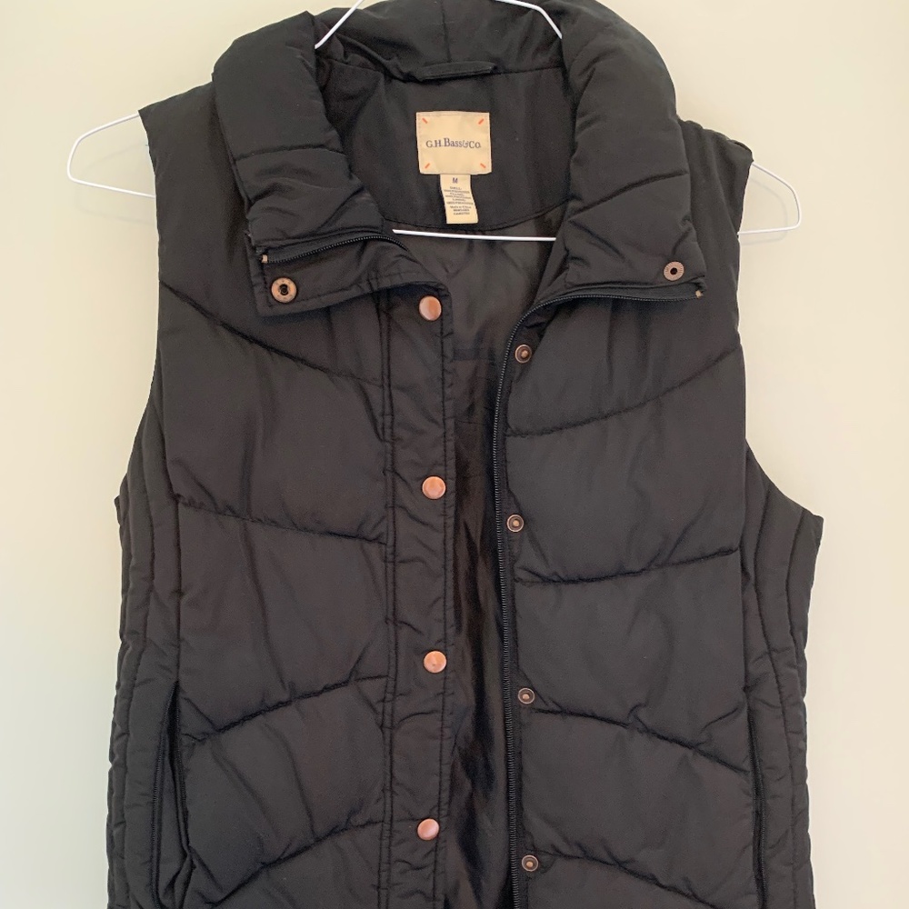 GH Bass & Co Black Puffer Vest